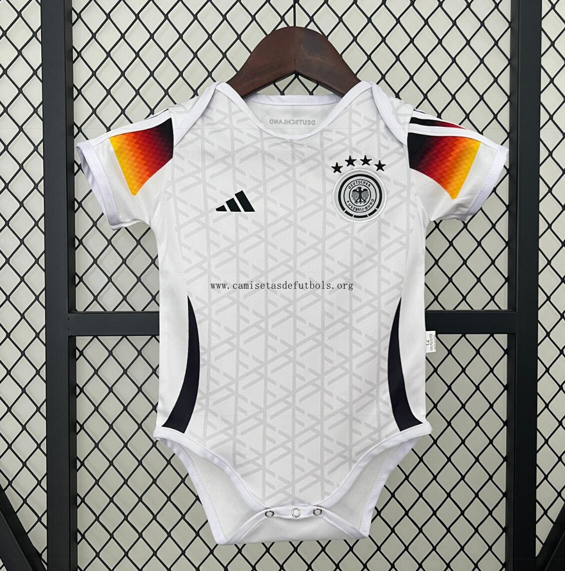 Miniconjunto Baby Primera Equipación ALEMANIA 24/25 Benefíciate por tiempo limitado