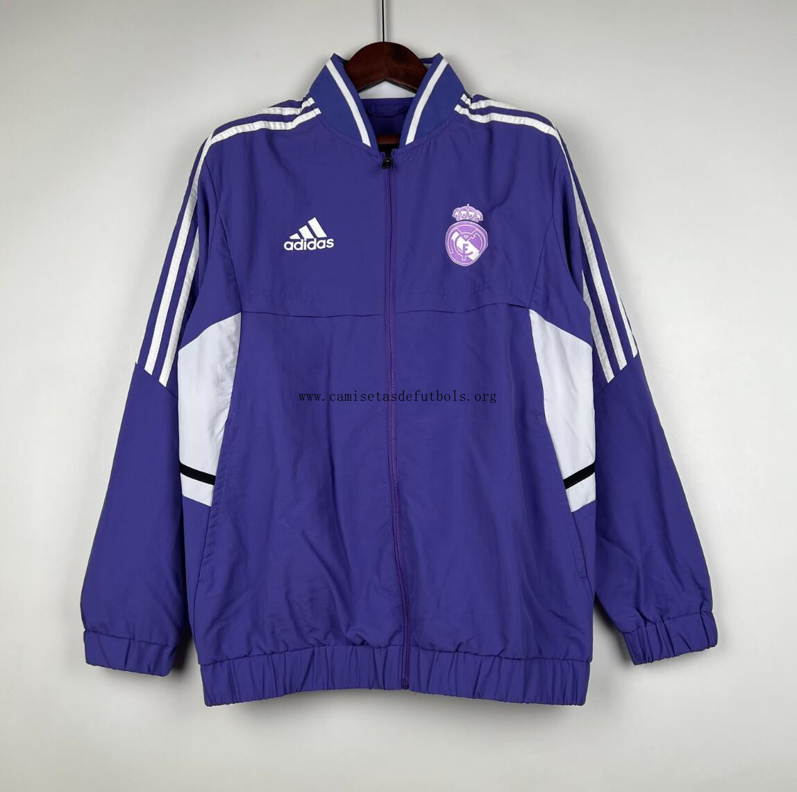 Chaqueta Real Madrid Morado 23/24 ¡¡Vaya magnífico saldo como nunca!