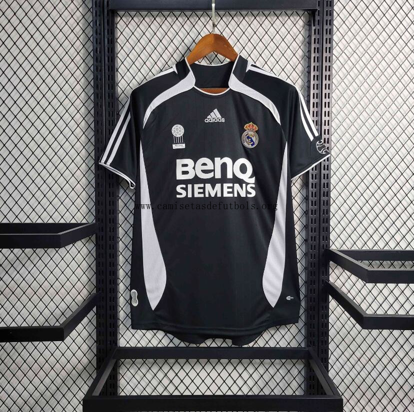 Camiseta Retro Real Madrid 2ª Equipación 06/07 Corre a por él este ganga fantástico