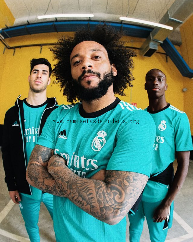 Camiseta Real Madrid Tercera Equipación 21/22 Demencial preciaso, benefíciate de la temporada